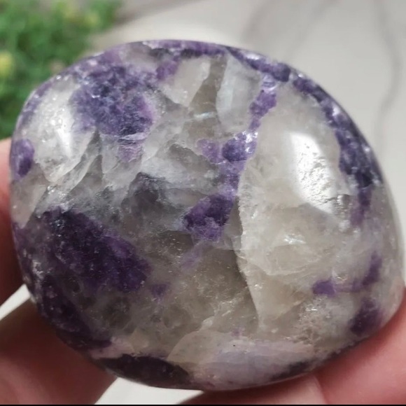 LEPIDOLITE - Picture 2 of 4